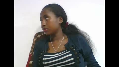 chantale483461 online show from April 15, 6:37 pm