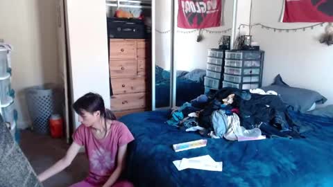 Snapshot of chaos_kat chatting on April 28, 5:29 pm Chaos Kat online show from April 28, 5:29 pm