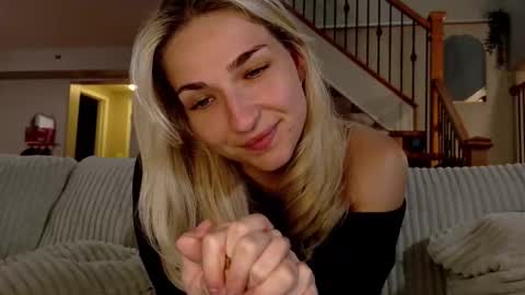 Snapshot of charbearxoxo chatting on October 10, 12:20 am char online show from October 10, 12:20 am