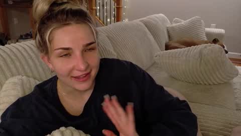 Snapshot of charbearxoxo chatting on February 20, 12:51 am char online show from February 20, 12:51 am