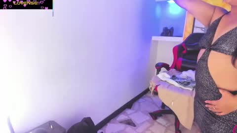 Snapshot of charis_21 chatting on February 10, 8:02 pm charis 2 online show from February 10, 8:02 pm