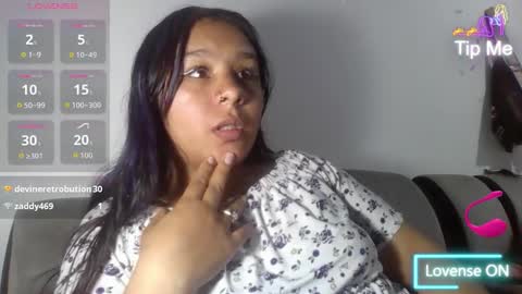 Snapshot of charis_21 chatting on February 19, 12:50 am charis 2 online show from February 19, 12:50 am