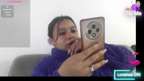 Snapshot of charis_21 chatting on February 24, 7:01 pm charis 2 online show from February 24, 7:01 pm