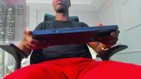 charlesbrown_ online show from September 18, 1:57 pm