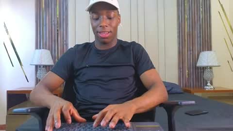 charlesbrown_ online show from May 18, 1:39 pm