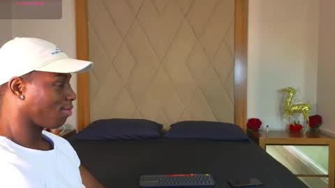 charlesbrown_ online show from May 21, 1:51 pm