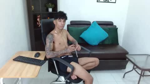 Snapshot of charlie_oconnor chatting on December 18, 7:15 am Charlie oconnor online show from December 18, 7:15 am