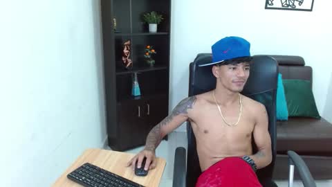 Snapshot of charlie_oconnor chatting on December 20, 5:36 am Charlie oconnor online show from December 20, 5:36 am