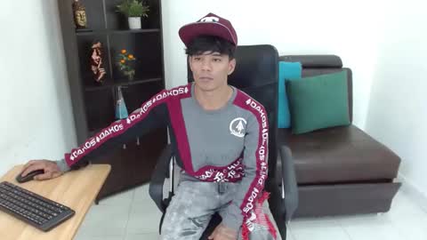 Snapshot of charlie_oconnor chatting on January 11, 9:57 am Charlie oconnor online show from January 11, 9:57 am