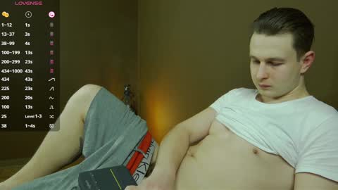 Snapshot of charlie_smiley chatting on January 11, 9:25 pm Charlie Smiley online show from January 11, 9:25 pm