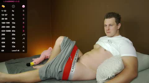 Snapshot of charlie_smiley chatting on September 17, 1:51 am Charlie Smiley online show from September 17, 1:51 am