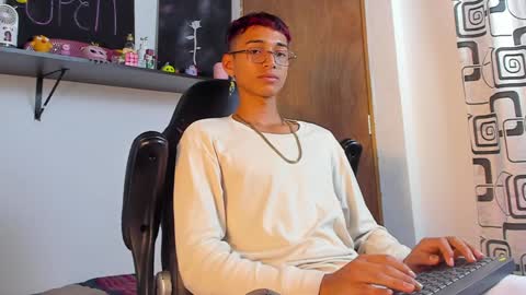 Snapshot of charlieerusso chatting on December 16, 9:41 pm Charles Russo online show from December 16, 9:41 pm