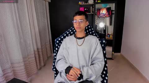 Snapshot of charlieerusso chatting on February 1, 3:10 pm Charles Russo online show from February 1, 3:10 pm