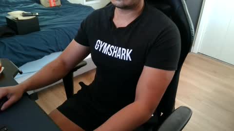 Snapshot of charliekkw chatting on December 8, 9:19 pm charliekkw online show from December 8, 9:19 pm