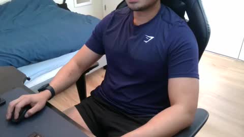 Snapshot of charliekkw chatting on March 2, 8:29 pm charliekkw online show from March 2, 8:29 pm