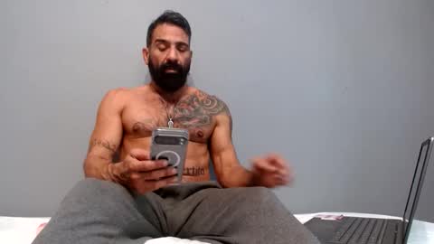 Snapshot of charlieprospect chatting on January 16, 7:18 pm Charlie Prospect online show from January 16, 7:18 pm