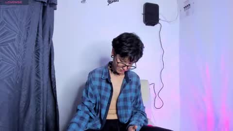 Snapshot of charlietaylorr__ chatting on February 17, 3:14 am Charlie online show from February 17, 3:14 am