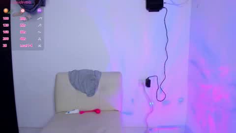 Snapshot of charlietaylorr__ chatting on February 25, 4:22 am Charlie online show from February 25, 4:22 am