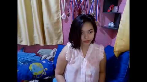 Sweetieeche online show from April 12, 3:17 pm