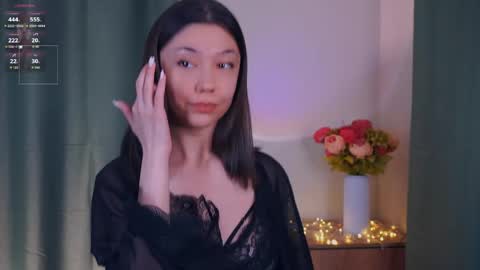 Snapshot of charlinepiker chatting on May 5, 9:56 pm Yumi online show from May 5, 9:56 pm