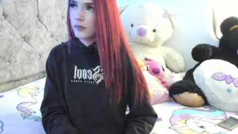 Snapshot of charllotte__hall_ chatting on May 3, 10:49 pm charllotte__hall_ online show from May 3, 10:49 pm