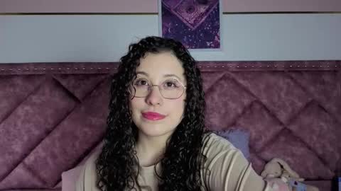 Snapshot of charlote__miller chatting on September 12, 11:21 am You honey online show from September 12, 11:21 am