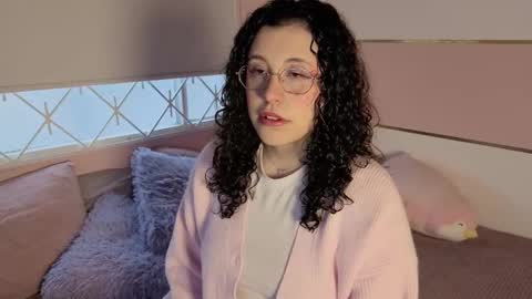 Snapshot of charlote__miller chatting on September 30, 12:10 pm You honey online show from September 30, 12:10 pm
