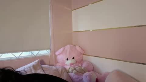 Snapshot of charlote__miller chatting on October 13, 11:43 am You honey online show from October 13, 11:43 am