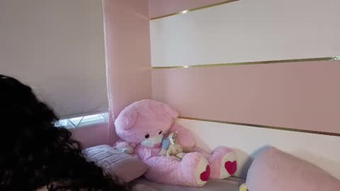 Snapshot of charlote__miller chatting on October 19, 11:44 am You honey online show from October 19, 11:44 am