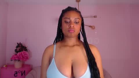 Snapshot of charlote_fun_a chatting on December 12, 8:43 pm Charlote online show from December 12, 8:43 pm