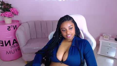 Snapshot of charlote_fun_a chatting on December 18, 5:10 pm Charlote online show from December 18, 5:10 pm