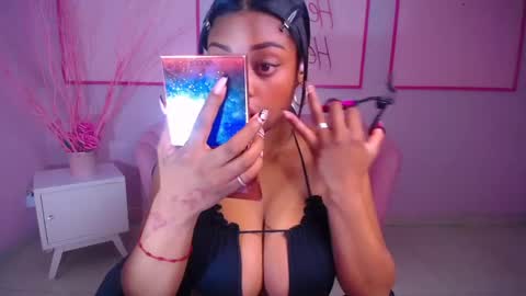 Snapshot of charlote_fun_a chatting on January 24, 10:32 am Charlote online show from January 24, 10:32 am