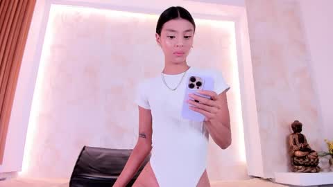 Charlote online show from April 13, 8:25 pm