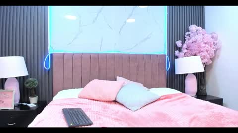 charlot  online show from May 22, 8:03 pm