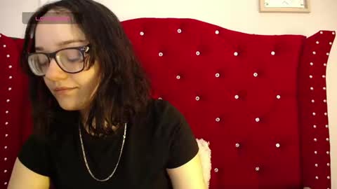Snapshot of charlotte1_ls chatting on December 19, 9:49 pm charlotte1_ls online show from December 19, 9:49 pm