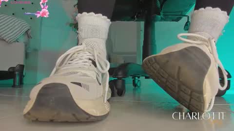 charlotte  grey online show from February 17, 8:15 pm