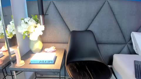 Charlotte online show from February 26, 3:30 pm