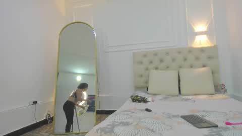 charlottte y dante online show from February 17, 3:47 am