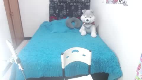 Snapshot of charlotte_gray_1 chatting on July 18, 9:29 pm Charlotte online show from July 18, 9:29 pm