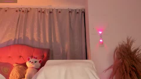 Snapshot of charlotte_love09 chatting on March 5, 5:03 am Charlotte online show from March 5, 5:03 am