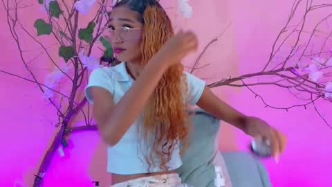 CHARLOTTE online show from March 12, 12:11 pm