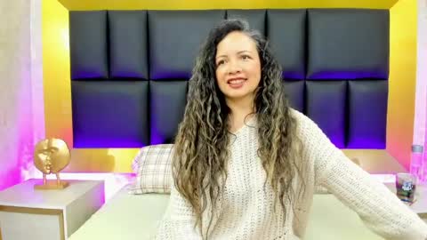 Snapshot of charlotte_monnroe chatting on May 5, 12:24 pm charlotte_monnroe online show from May 5, 12:24 pm