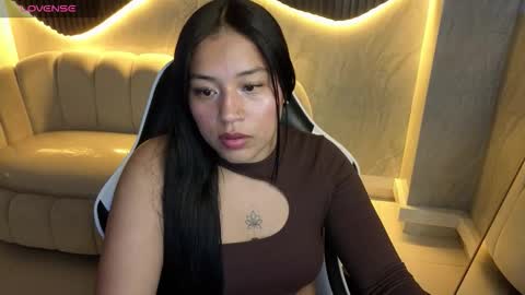 Snapshot of charlotte_tx chatting on October 14, 3:07 am Online 800 to 1400 online show from October 14, 3:07 am