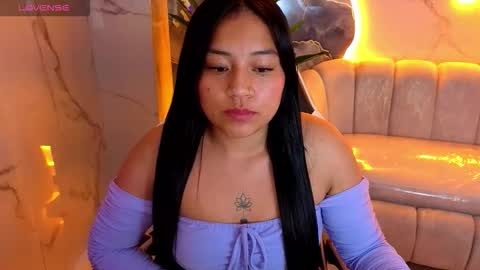 Snapshot of charlotte_tx chatting on October 16, 4:52 pm Online 800 to 1400 online show from October 16, 4:52 pm