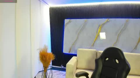 Charlotte  Everyday From 0700 to 1300 Col Time online show from April 17, 11:46 am