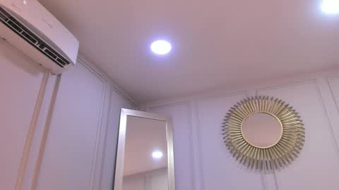 charlottebrownn_ online show from January 8, 4:48 am