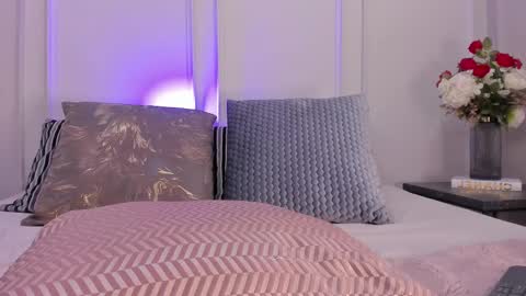 charlottebrownn_ online show from March 5, 10:06 pm