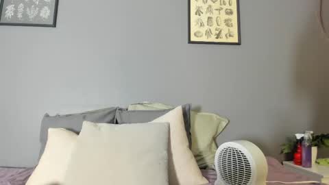 charlottee_love_ online show from May 9, 11:59 am
