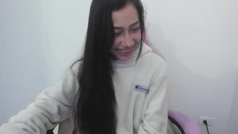 Snapshot of charlottelam2 chatting on September 24, 2:48 am ALE online show from September 24, 2:48 am