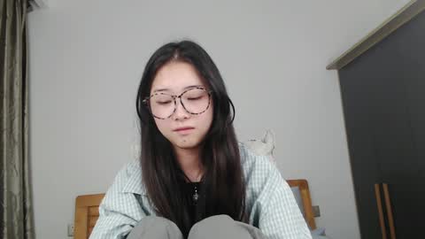 Charlotte online show from December 8, 2:09 pm